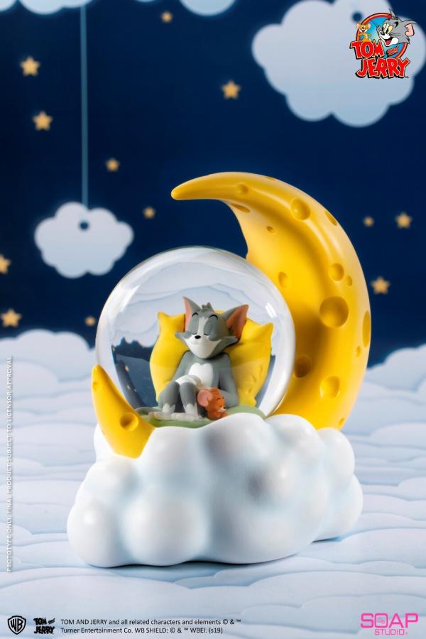 Tom and Jerry: Tom and Jerry Cheese Moon Snow Globe