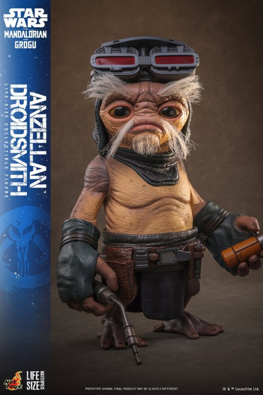 @Star Wars: The Mandalorian & Grogu Life-Size Anzellan Droidsmith