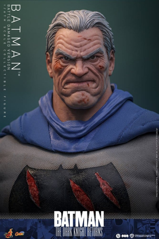@Batman: The Dark Knight Returns Comic Batman (Battle Damaged Version) ) 1