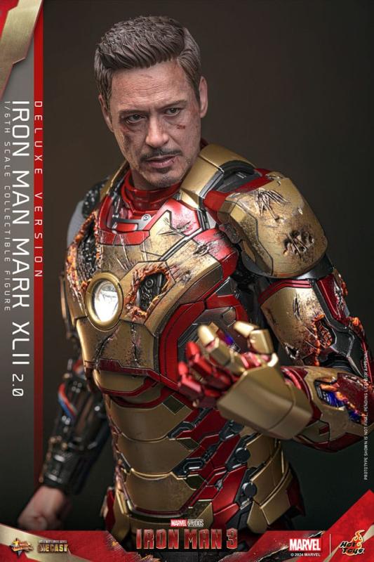 Iron Man 3 Iron Man Mark XLII DLX (2.0)