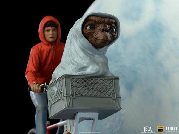 E.T. & Elliott 1