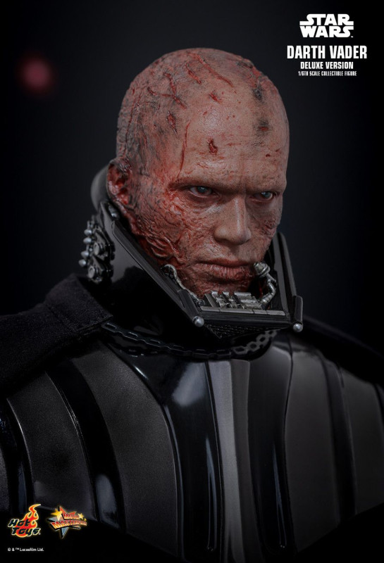 @Star Wars: Episode III - Revenge of the Sith Darth Vader DLX 1